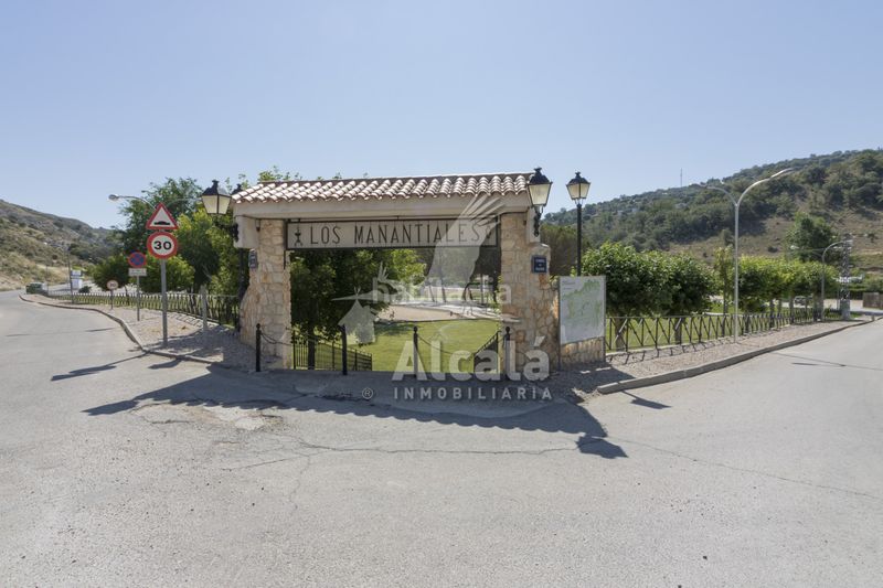 Foto 9907c118-cb8c-472e-af38-577ae62e15ef. Casa amb calefacció aparcament piscina a Hontoba
