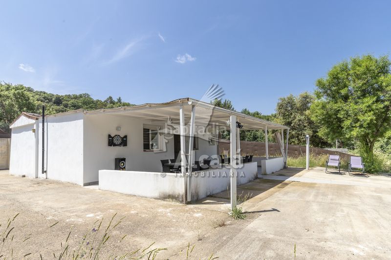 Foto ac9729b9-53b8-44b7-b500-887536a1bf7d. Casa amb calefacció aparcament piscina a Hontoba