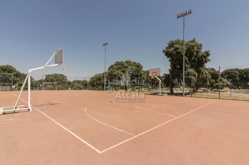 Foto 040f237f-f5c4-4e52-92b2-985fc26c703e. Terreny residencial a Chiloeches