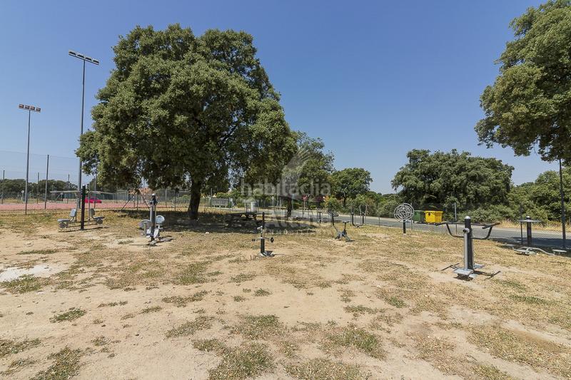 Foto 2e21fbb8-d7d8-4862-95ea-d683128c7616. Terreny residencial a Chiloeches