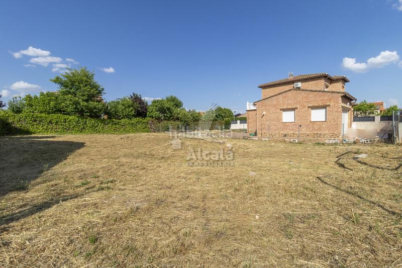 Foto ef670b98-e96d-408e-bd62-a3273f2a2e76. Terreny residencial a Chiloeches