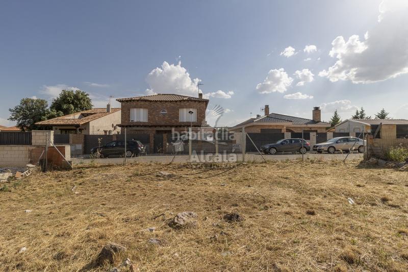 Foto f1891460-44ee-4fa3-846c-ad082a8a3627. Terreny residencial a Chiloeches