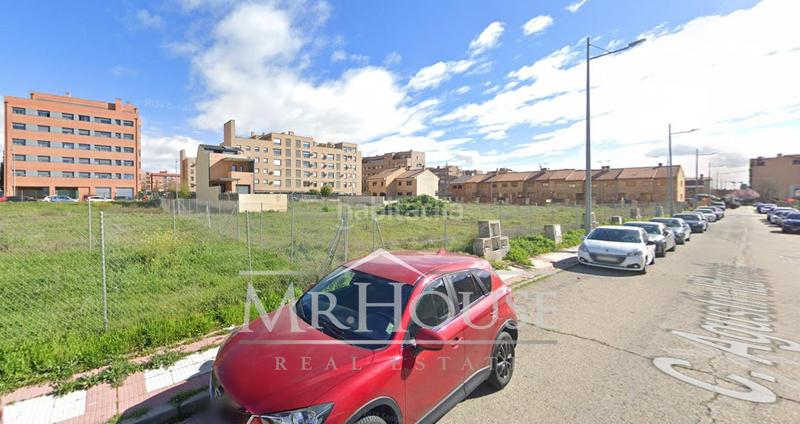 Foto 40ee76ed-1e5f-4f93-b1b5-95e4582bdb62. Terreno residencial en Fuentebella-San Fermín-El Leguario Parla