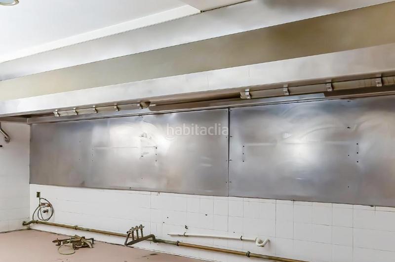 Foto dcf0560d-5760-4673-8ee1-422c42dfdabd. Local commercial dans Segundo Ensanche Pamplona / Iruña