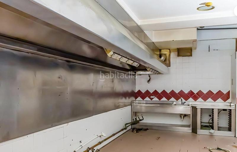 Foto fef4e19d-2deb-4b1f-b319-d1ca2f50f8f7. Local commercial dans Segundo Ensanche Pamplona / Iruña