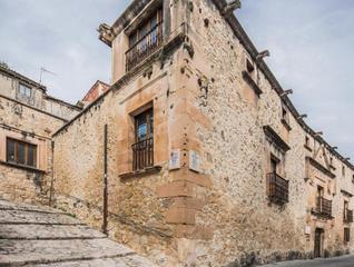 Casa  Santos justo y pastor