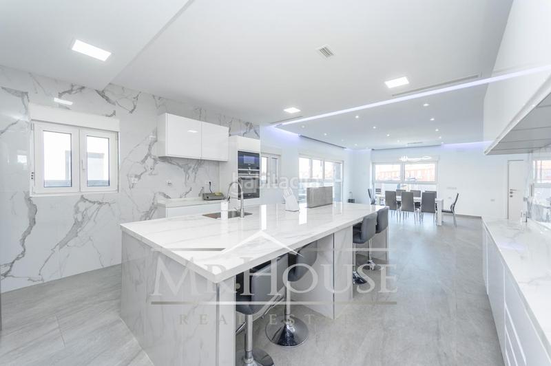 Foto 1650d30c-e40d-42e2-974d-2957c65ee628. Casa amb calefacció aparcament piscina a Torrejón de la Calzada