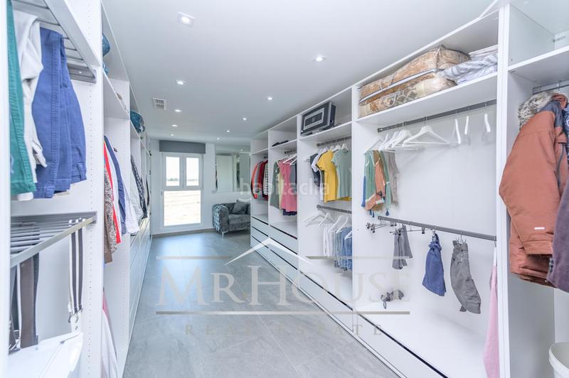 Foto 472bba65-25a4-4f9f-bbee-d03d6ba6fde7. Casa amb calefacció aparcament piscina a Torrejón de la Calzada