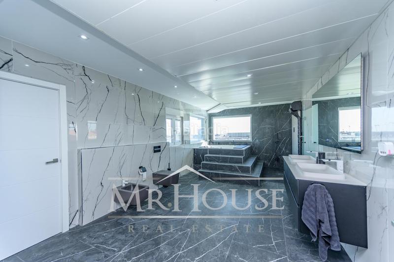 Foto 96dd717c-4d1d-4bc0-9b8e-e8f4a5d2ebbf. Casa amb calefacció aparcament piscina a Torrejón de la Calzada