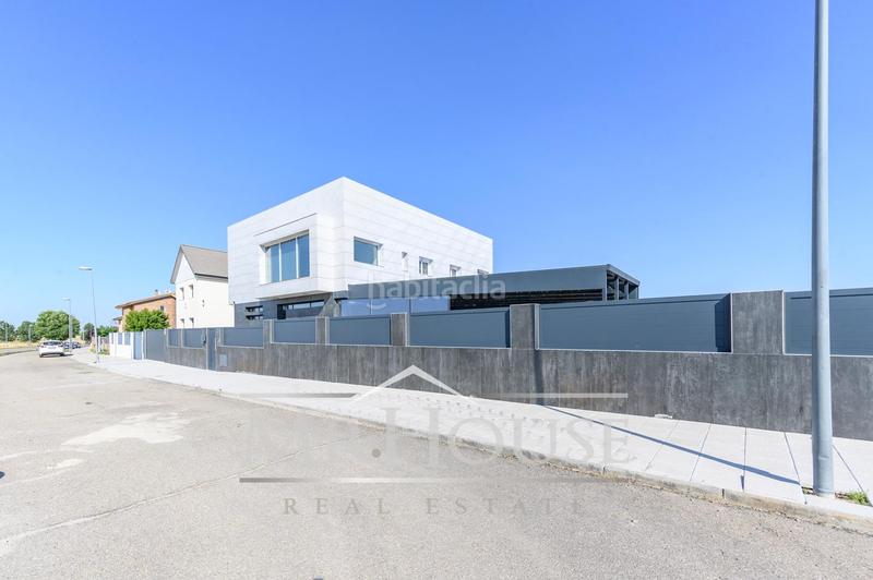 Foto c7c80a8c-4799-4a12-b7de-e91f3f3558c5. Casa amb calefacció aparcament piscina a Torrejón de la Calzada