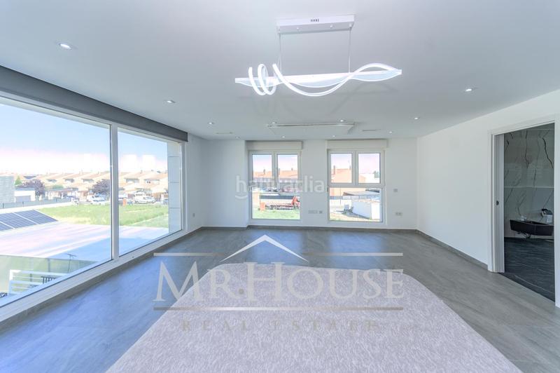 Foto d04a74d4-c386-4b29-9430-45e4cd59cc6a. Casa amb calefacció aparcament piscina a Torrejón de la Calzada