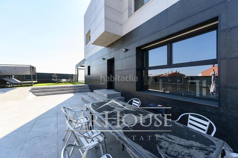 Foto da8ce7ad-76c4-425d-8ba0-257726f27675. Casa amb calefacció aparcament piscina a Torrejón de la Calzada