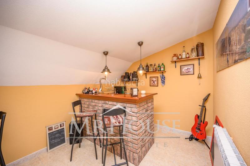 Foto 1fd4be2b-61fb-46e0-aaca-fae2883e76b2. House with heating parking pool in Reyes Parla