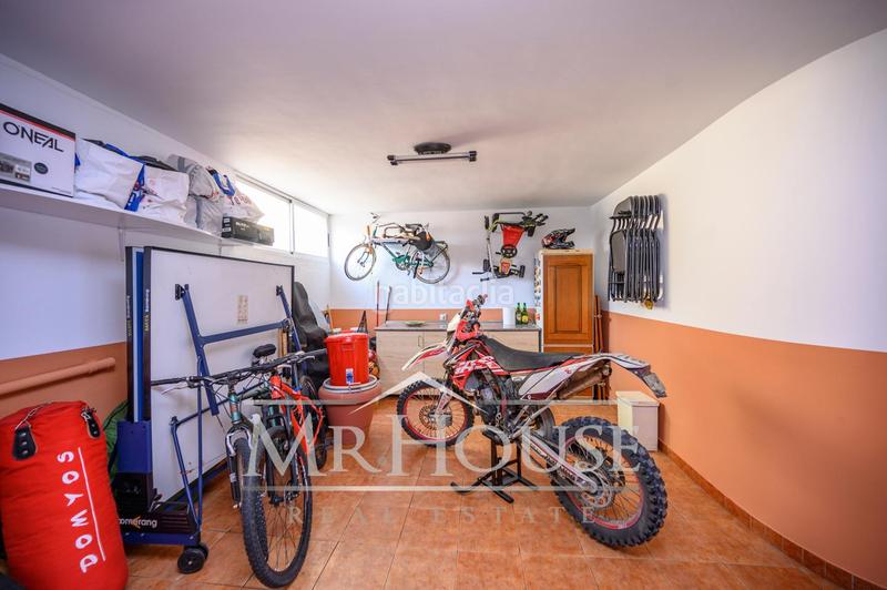 Foto 2e9ea285-2cec-4241-ad90-9d9c30166e2a. House with heating parking pool in Reyes Parla