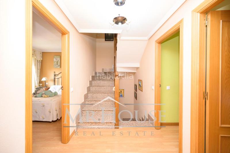 Foto 3f2ef313-5c54-4750-ad78-1baa1a605eda. House with heating parking pool in Reyes Parla