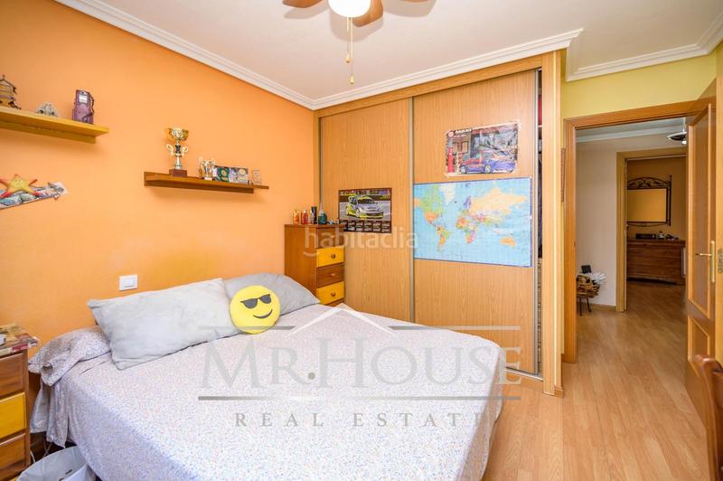 Foto 573ea20a-6ce8-46c9-b6b3-c6d0d160270f. House with heating parking pool in Reyes Parla