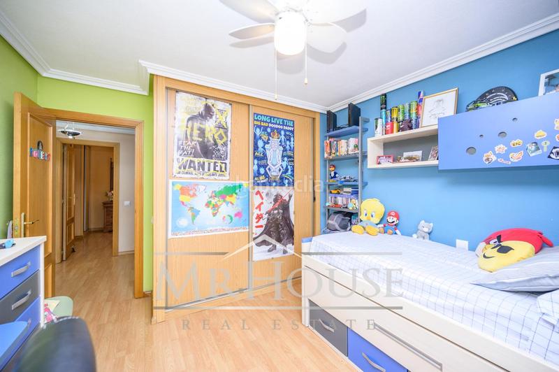 Foto 6a667982-6f92-49a9-b7b8-0d5264551704. House with heating parking pool in Reyes Parla