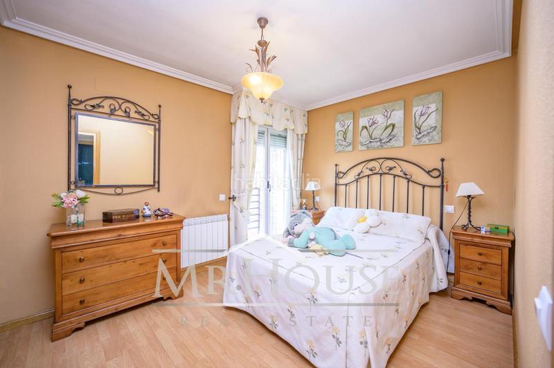 Foto 579bc4bb-eea6-4194-9648-798bbdfcf446. Maison avec chauffage parking piscine dans Reyes Parla