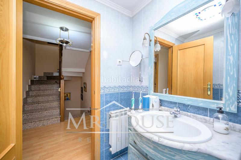 Foto dc5d38f5-39b9-4064-a041-3c29905248a1. Maison avec chauffage parking piscine dans Reyes Parla