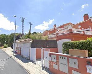 Maison  De valti. Casa adosada en paracuellos del jarama