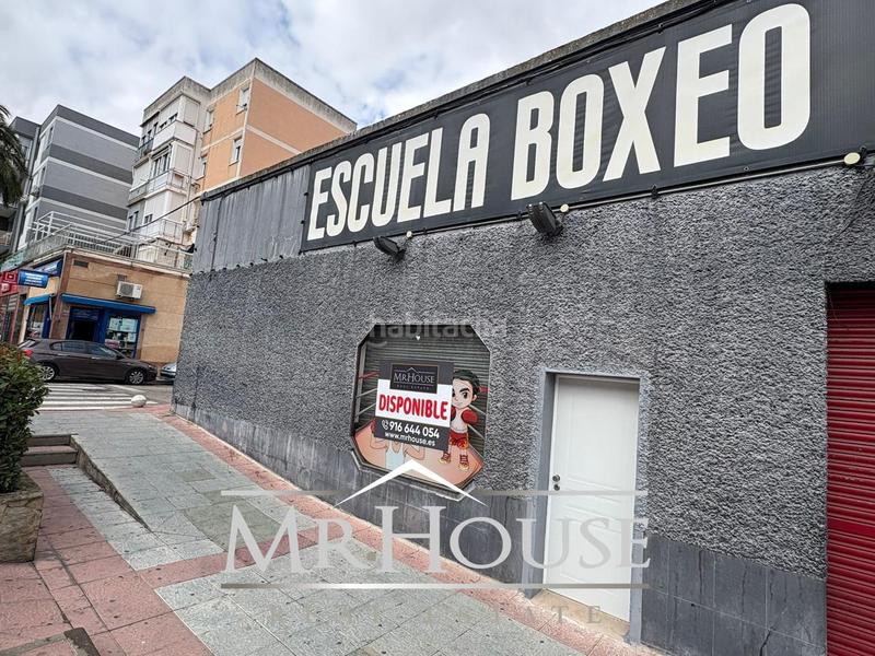 Foto 6d7490f7-b5de-4e2f-9db9-5bb0f6d0cfdf. Alquiler local comercial en Calle Pinto-San Roque Parla