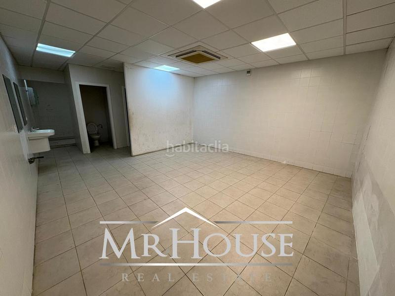 Foto 17bab0ff-ffb9-4042-b1db-639c4391bc30. Location local commercial dans Calle Pinto-San Roque Parla