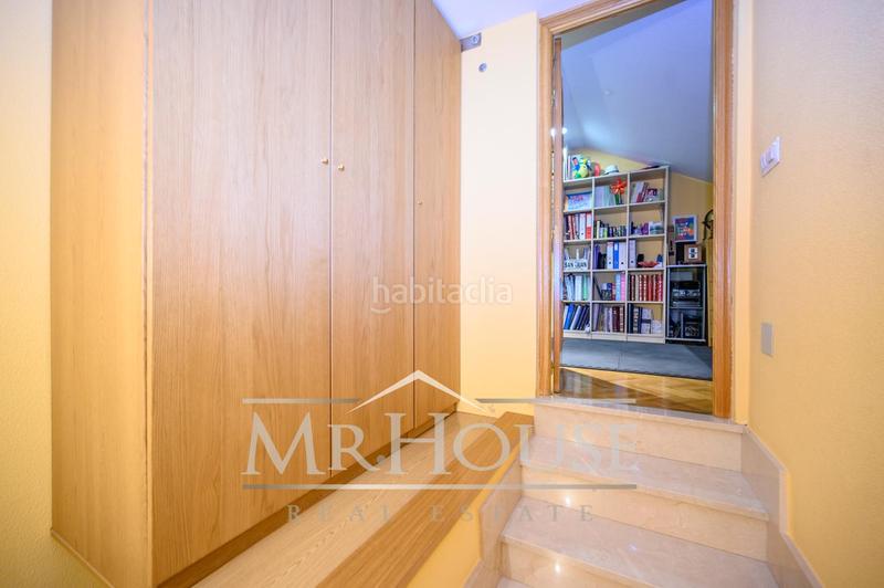 Foto 8338a6b6-8a71-4d0b-b907-bbdd28c4340c. Casa adosada en Fuentebella-San Fermín-El Leguario Parla