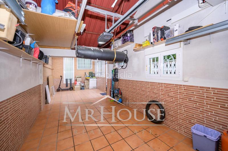 Foto cc5d1097-9b3d-4f7e-8081-4a7489c79658. Casa adossada amb calefacció aparcament piscina a Parla