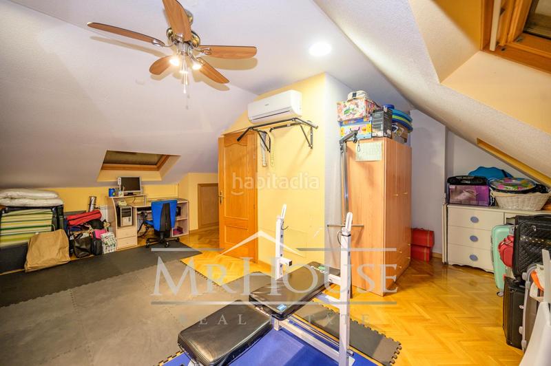 Foto 404b0cc3-5a82-4184-936d-934aa2f1a6e4. Maison jumelée avec chauffage parking piscine dans Fuentebella-San Fermín-El Leguario Parla