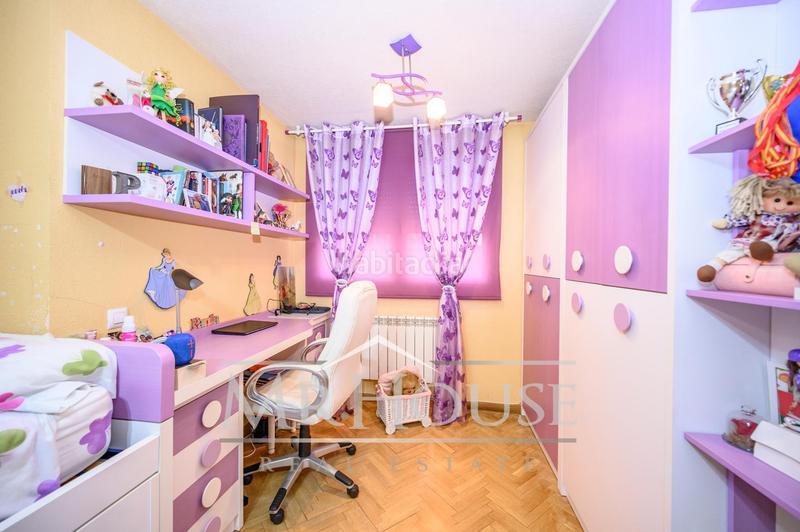 Foto 91cb3074-0119-40c3-96c1-9e1ab2c433fe. Maison jumelée avec chauffage parking piscine dans Fuentebella-San Fermín-El Leguario Parla