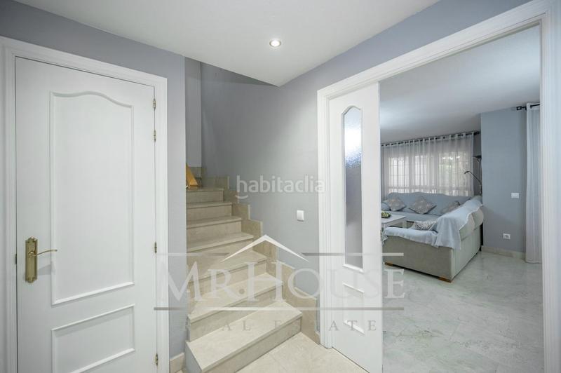 Foto 9c54edf4-ef5e-4984-8d01-2db15553319a. Maison jumelée avec chauffage parking piscine dans Fuentebella-San Fermín-El Leguario Parla