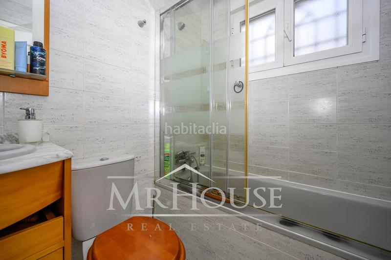 Foto aed63b50-b827-4f95-aaa0-e5a6fc0a827d. Maison jumelée avec chauffage parking piscine dans Fuentebella-San Fermín-El Leguario Parla