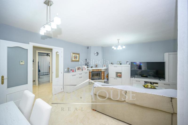 Foto defe159e-db99-4e03-8c88-8f482172770c. Maison jumelée avec chauffage parking piscine dans Fuentebella-San Fermín-El Leguario Parla