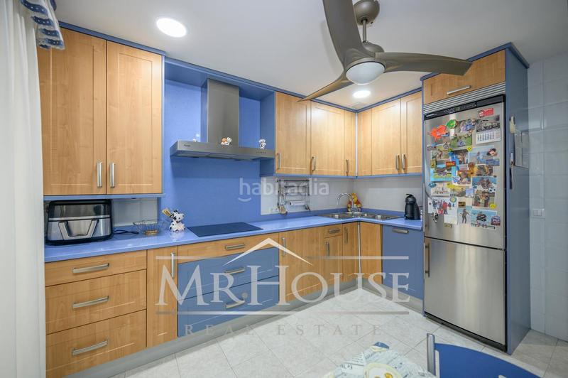 Foto 8a026580-d556-4268-9e5a-0fdbcb1ceea2. Reihenhaus mit heizung parking pool in Fuentebella-San Fermín-El Leguario Parla