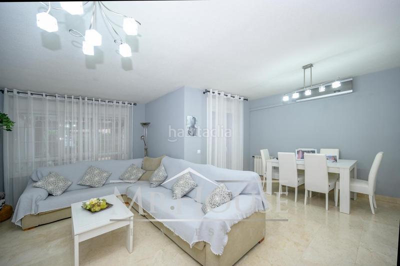 Foto 2616befb-1b1f-4e3b-9014-608aa35a9399. Semi detached house with heating parking pool in Fuentebella-San Fermín-El Leguario Parla