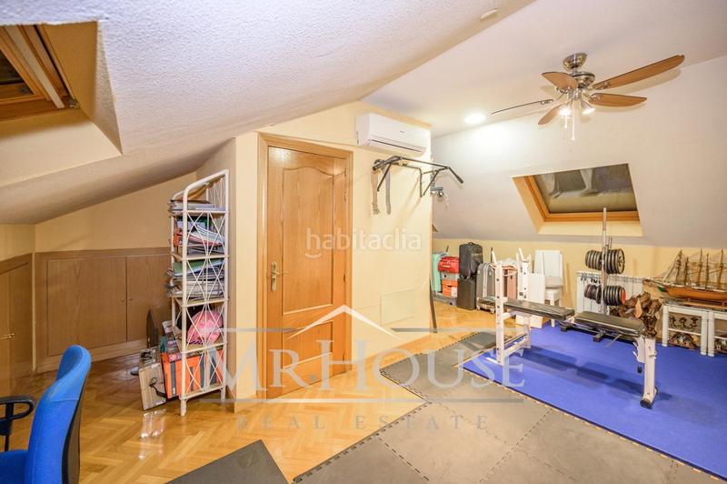 Foto b8086a96-bbb5-4ee1-a7fb-58c2ca57a9cf. Semi detached house with heating parking pool in Fuentebella-San Fermín-El Leguario Parla