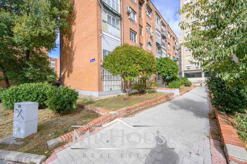 Foto 4f2d0ef5-1669-4358-973c-221ff5153273. Appartement avec chauffage dans Pavones Madrid