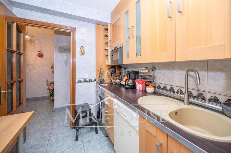 Foto 3ed5889c-5e01-4a23-876f-2c2d56b698fd. Appartement avec chauffage piscine dans Villayuventus-Renfe Parla