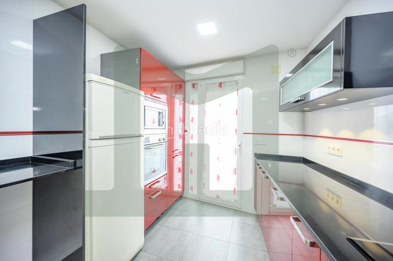 Foto b5ae4271-03fd-4db8-9aec-67c77a185c14. Casa bifamiliare con riscaldamento parcheggio in Centro Parla