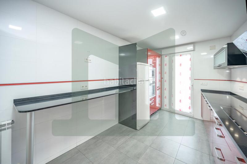 Foto 049ca7f7-74cf-4441-8dea-cbf3c6ddc7fb. Doppelhaus mit heizung parking in Centro Parla