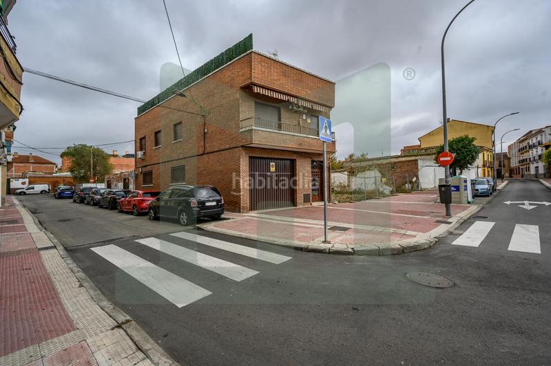 Foto 92124dd2-4bce-438a-8e6f-fb552e658164. Doppelhaus mit heizung parking in Centro Parla