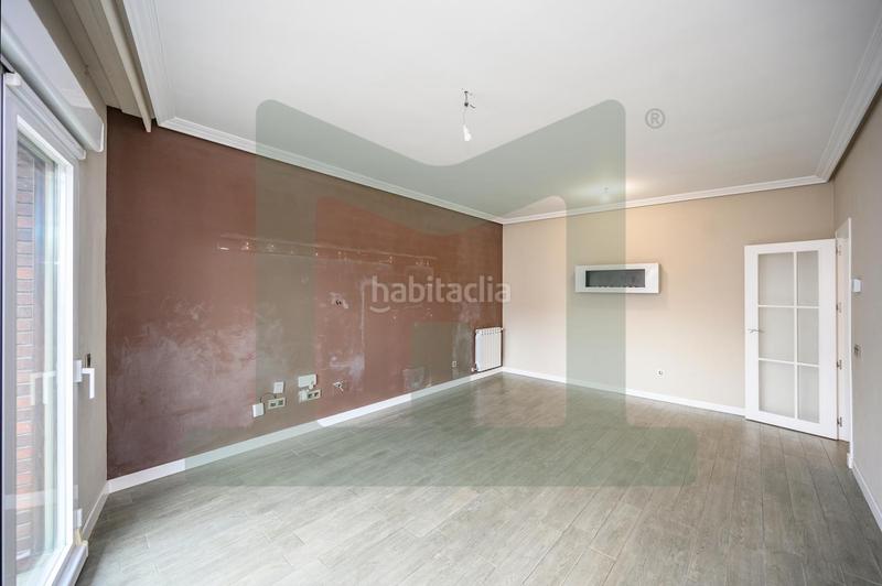 Foto b2b14c26-310d-4ea7-a7e1-1a49e228898f. Doppelhaus mit heizung parking in Centro Parla