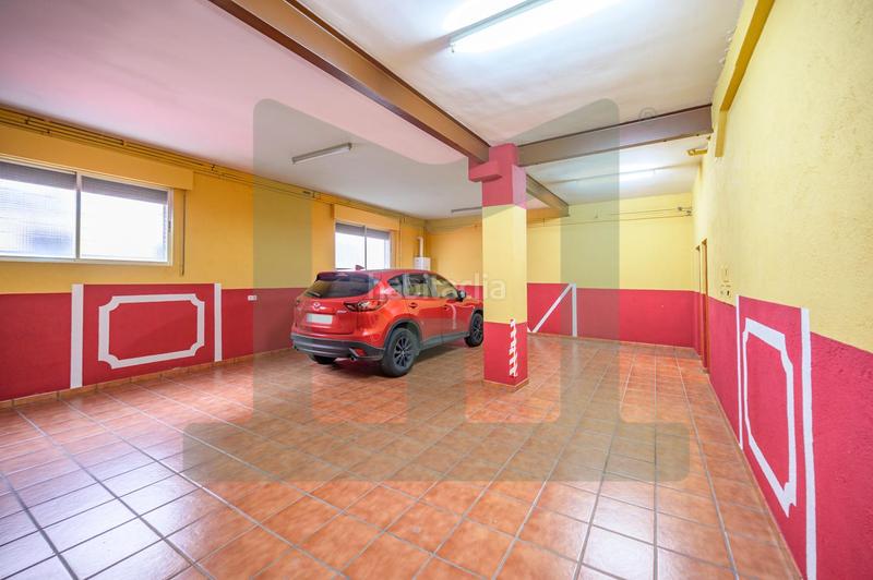 Foto e8b9ed7a-5c4d-4a20-a1c4-b10d82671b85. Doppelhaus mit heizung parking in Centro Parla