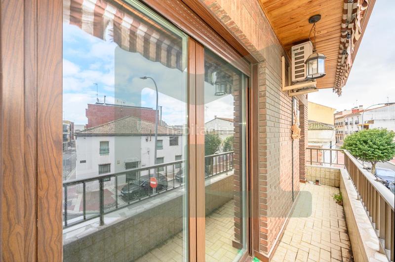 Foto 58361c57-8b68-4cc1-80e7-650a17a14de1. Maison jumelée avec chauffage parking dans Centro Parla