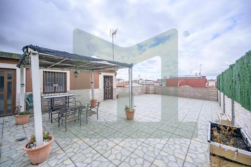 Foto 5c2df5ee-7a4f-4c08-89d6-fc98e1698891. Maison jumelée avec chauffage parking dans Centro Parla