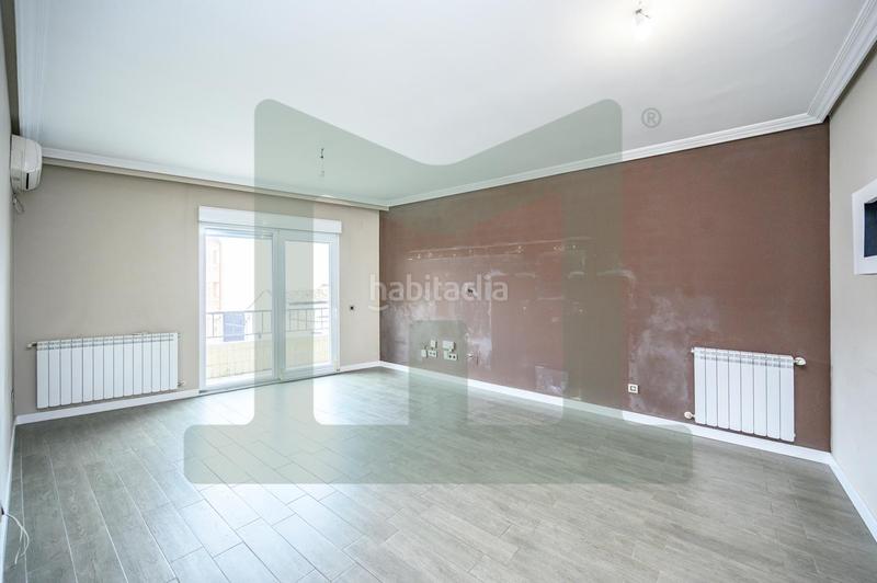 Foto b0f07a2a-e6a3-45c1-a635-074b80d72380. Maison jumelée avec chauffage parking dans Centro Parla