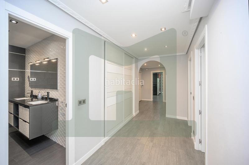 Foto cac1a05c-ba56-420e-acfa-82b4d8a3eb7b. Maison jumelée avec chauffage parking dans Centro Parla