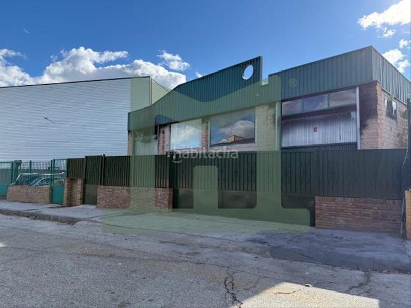 Foto e8abfdfb-ea4b-4fa1-a3b2-8f423eaf9d1c. Capannone industriale in Griñón