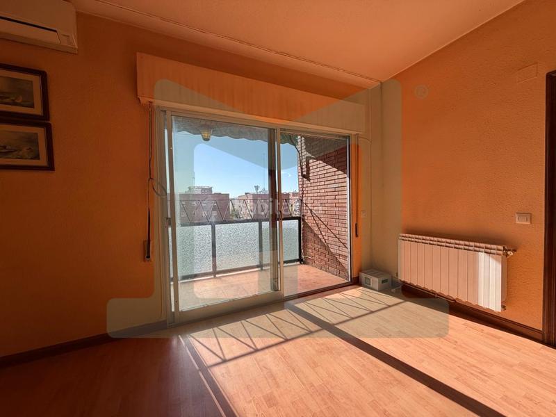 Foto 714114a9-65f6-4686-8f09-22a06aa93c3a. Flat with heating in Los Ángeles Madrid