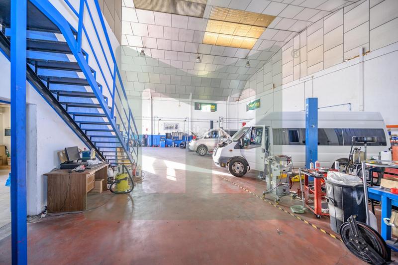 Foto b1a7a809-9f4a-4f8d-abd9-3c170e6378d9. Nave industrial en Griñón